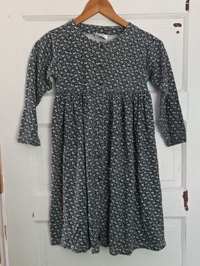 Reitmans Pop Express Forest Green Floral Long Sleeve Knit Dress